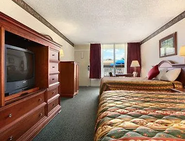 Red Roof Inn Charlotte - Airport 2*,  Estados Unidos da América